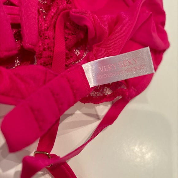 VINTAGE 2005 Victoria’s Secret Embroidered Unlined Demi Bra 36B NWOT Hot Pink - Picture 9 of 9